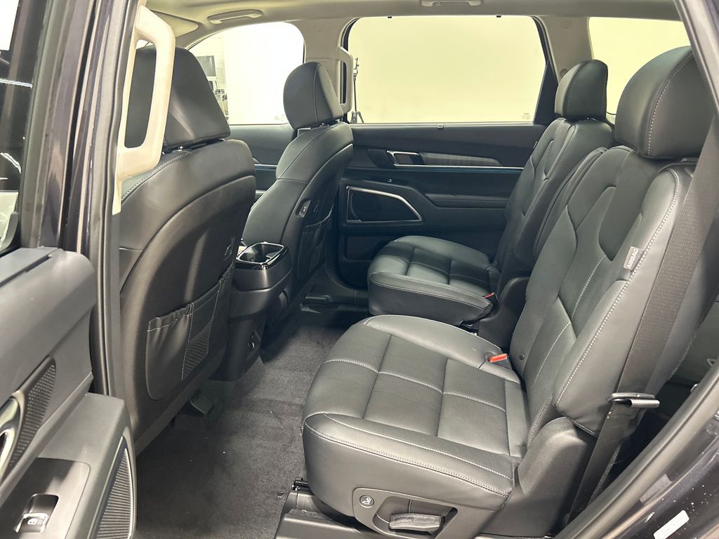 new 2025 Kia Telluride car, priced at $48,674