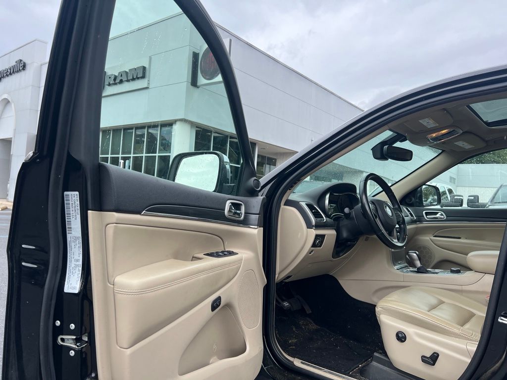 used 2021 Jeep Grand Cherokee car, priced at $22,900