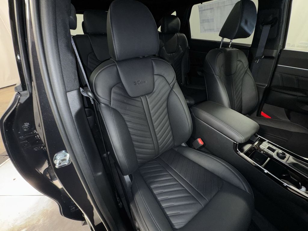 new 2025 Kia Sorento car, priced at $45,735