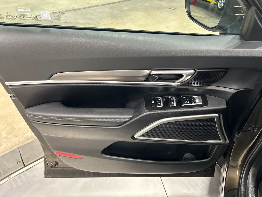 used 2023 Kia Telluride car, priced at $38,127