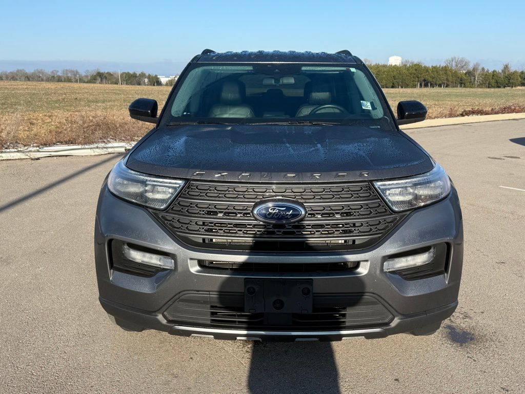 used 2022 Ford Explorer car, priced at $28,000