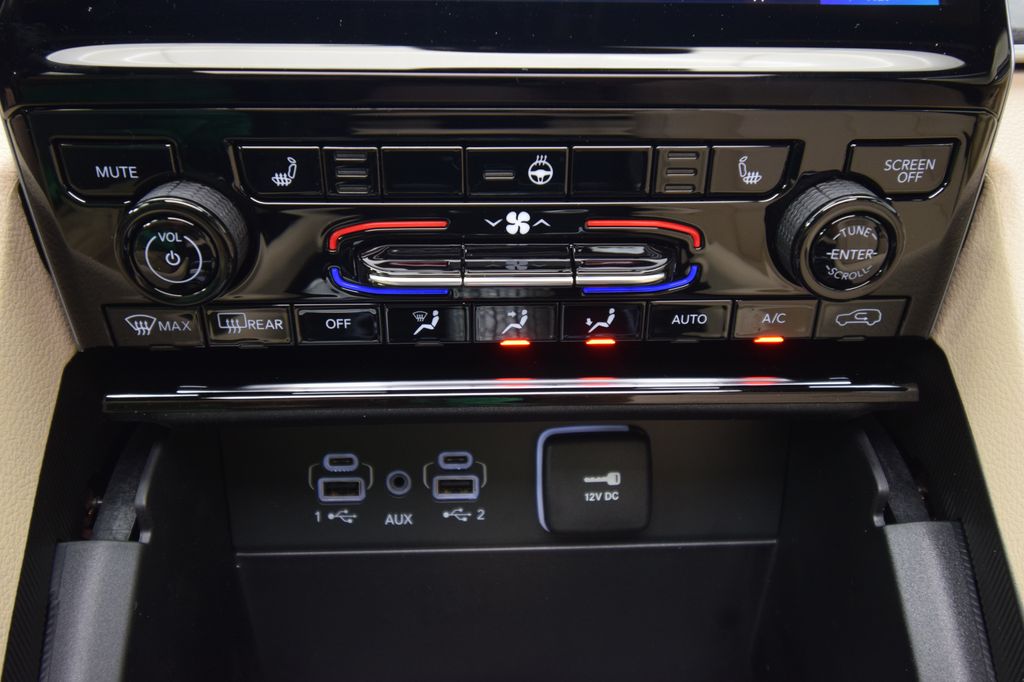 new 2025 Jeep Grand Cherokee car, priced at $49,254