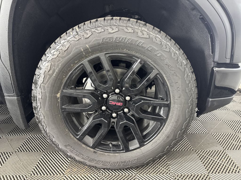 new 2025 GMC Sierra 1500 car, priced at $60,424