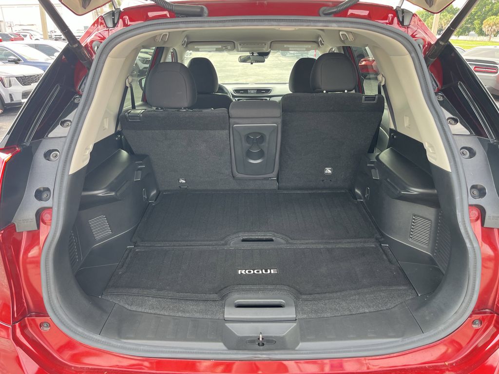 used 2020 Nissan Rogue car, priced at $18,292