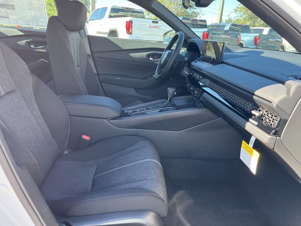 new 2025 Honda Accord Hybrid car, priced at $33,850