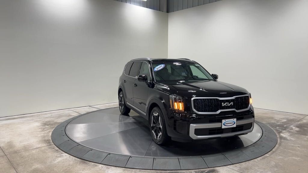 new 2025 Kia Telluride car, priced at $45,180