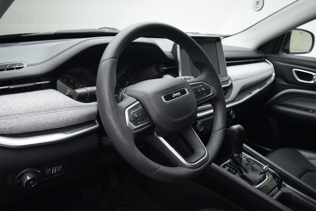 used 2022 Jeep Compass car, priced at $21,000