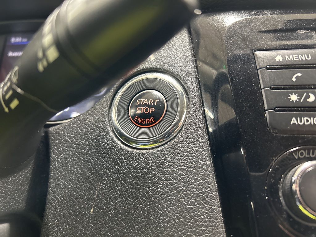 used 2019 Nissan Rogue car, priced at $17,957