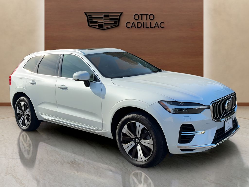 used 2023 Volvo XC60 Recharge Plug-In Hybrid car, priced at $36,400