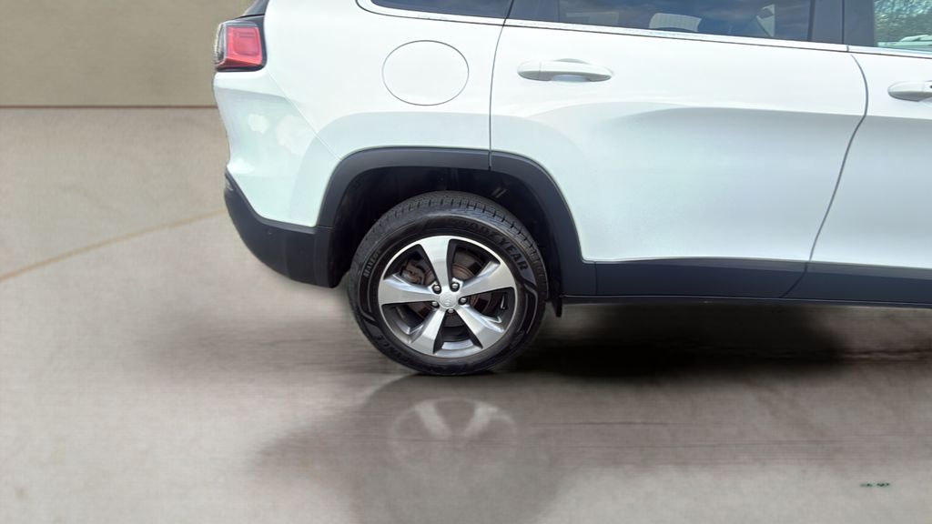 used 2020 Jeep Cherokee car, priced at $20,900