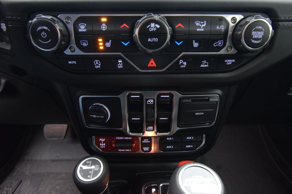 new 2025 Jeep Gladiator car, priced at $56,463