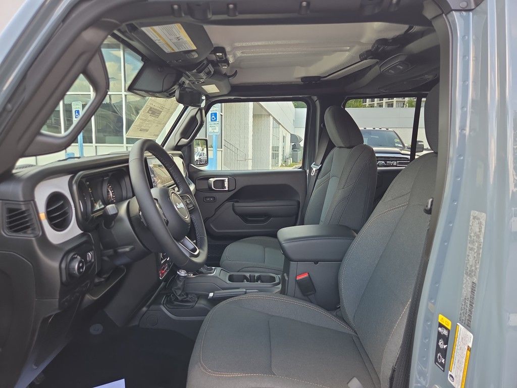 new 2025 Jeep Gladiator car, priced at $47,641