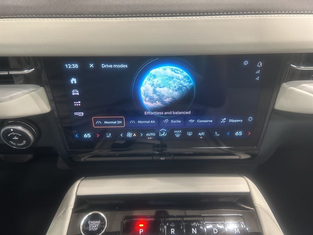 new 2025 Lincoln Navigator car, priced at $100,190