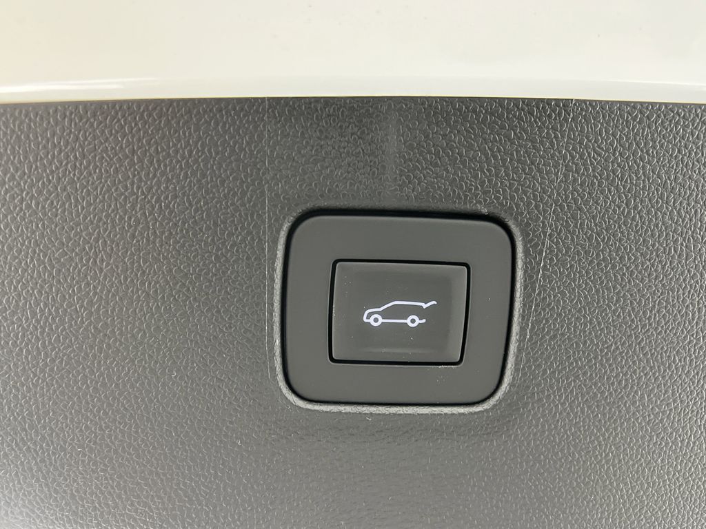 new 2025 Buick Envista car, priced at $25,190