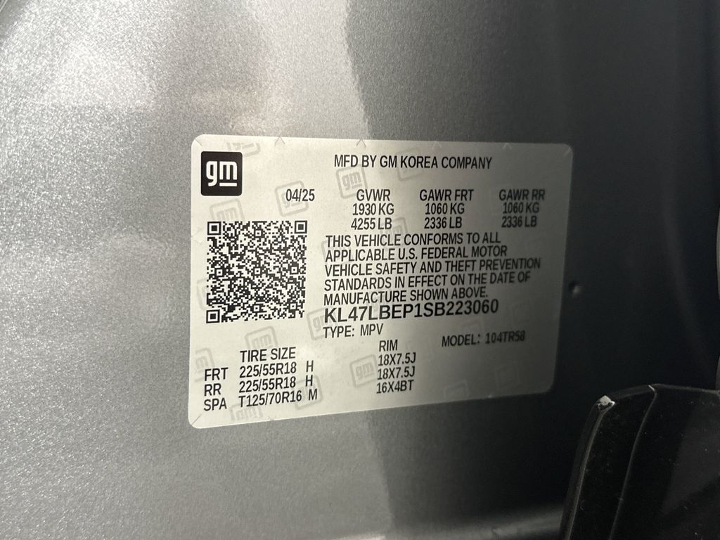 new 2025 Buick Envista car, priced at $26,070