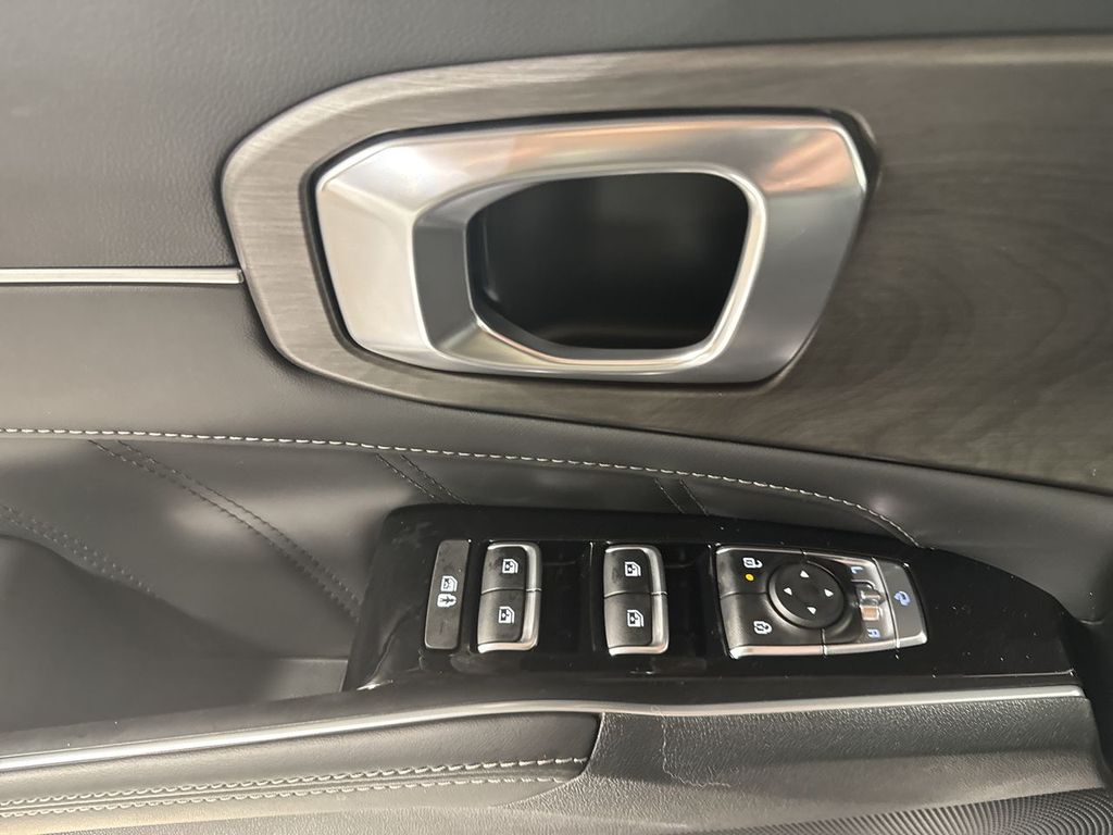 new 2025 Kia Sorento car, priced at $43,564