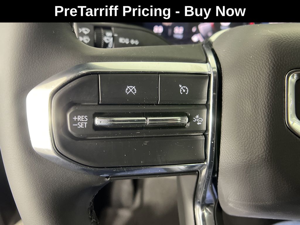 new 2025 GMC Canyon car, priced at $45,095