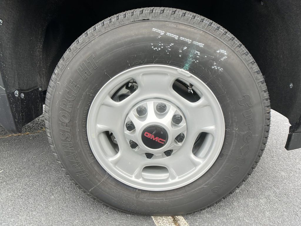 new 2024 GMC Sierra 2500HD car, priced at $54,218