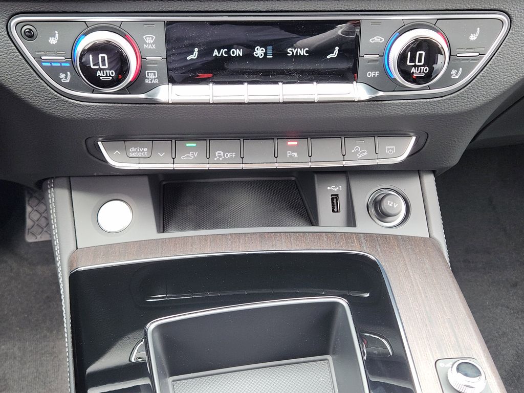 new 2025 Audi Q5 e car, priced at $69,385
