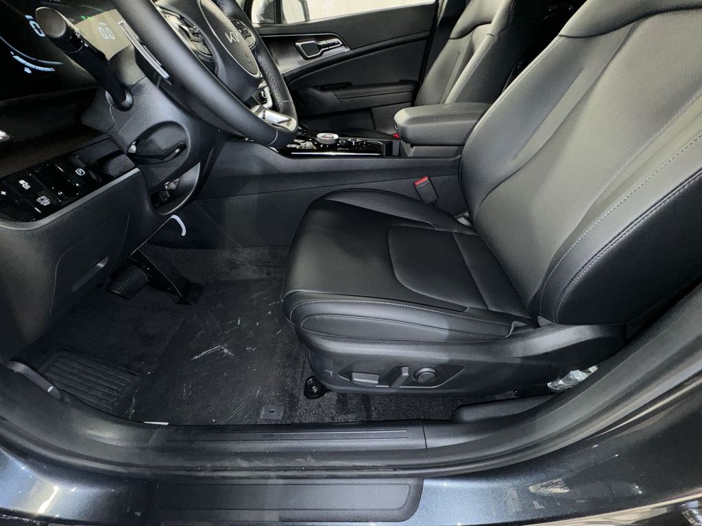 new 2025 Kia Sportage Hybrid car, priced at $33,615