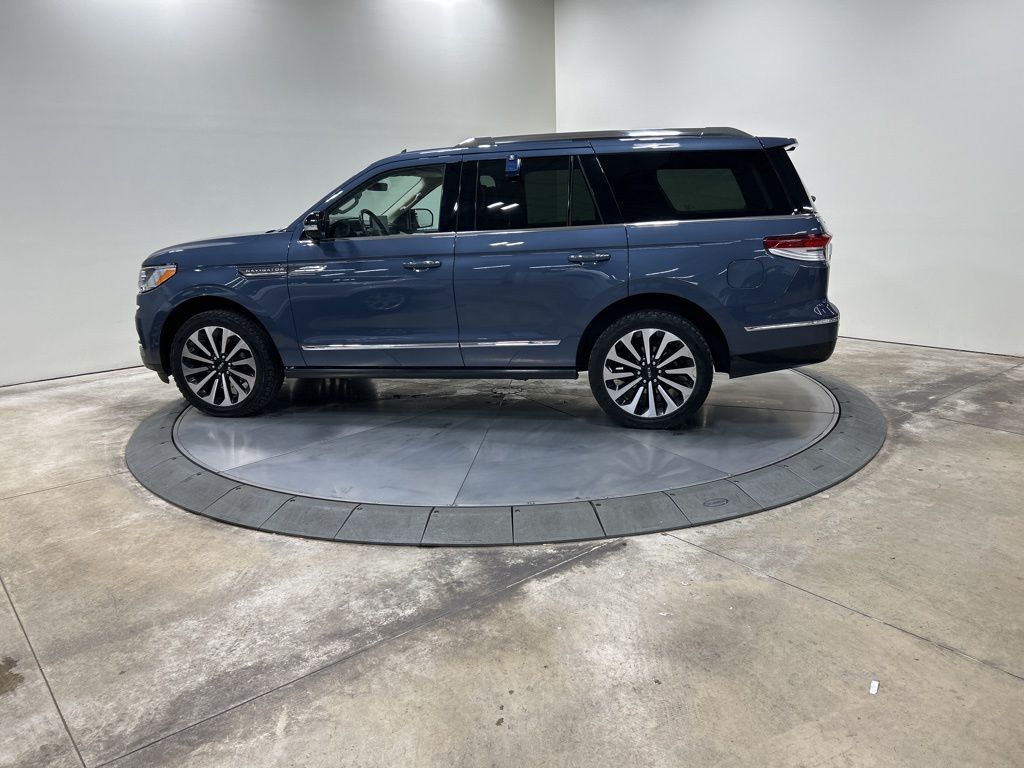 used 2022 Lincoln Navigator car, priced at $46,855