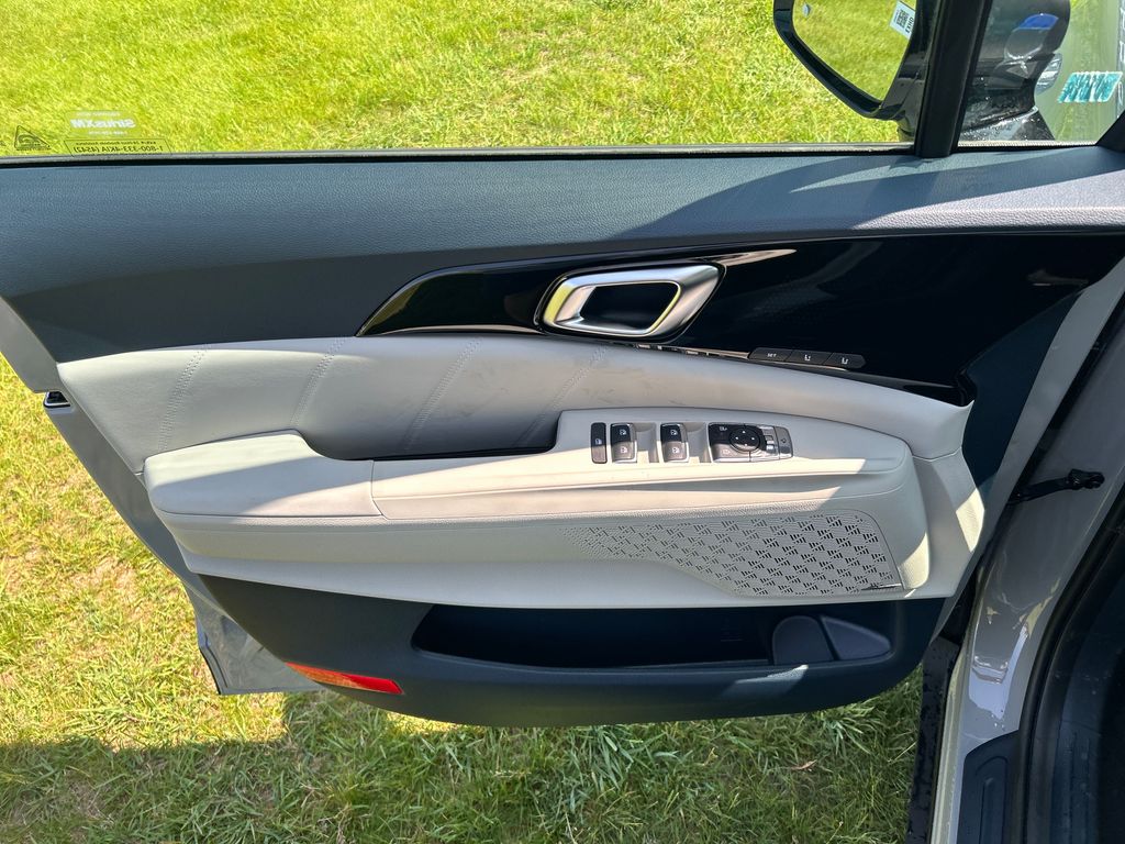 new 2026 Kia Carnival Hybrid car, priced at $53,074