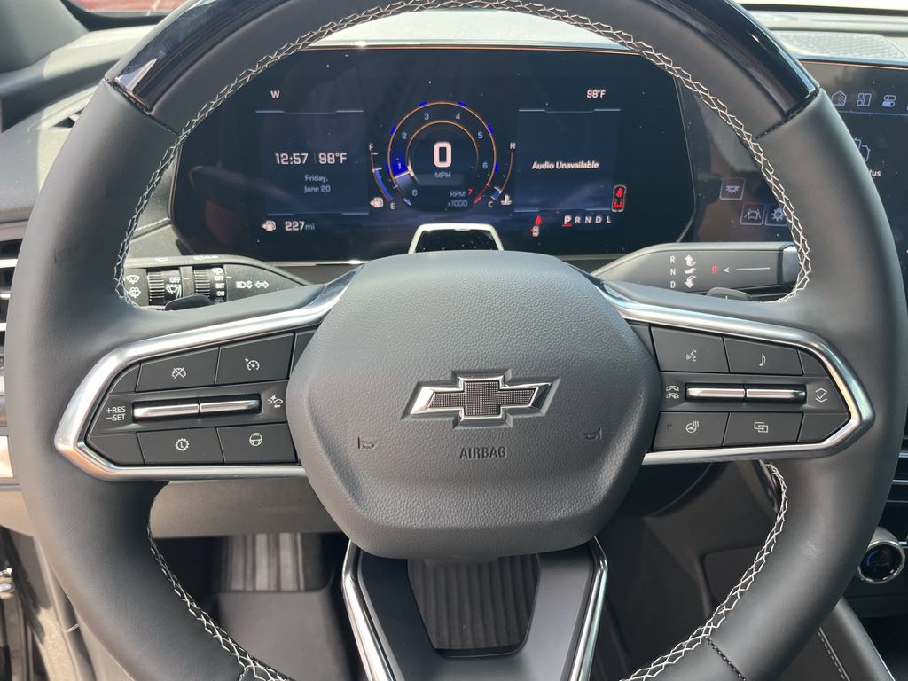 new 2025 Chevrolet Traverse car, priced at $45,859
