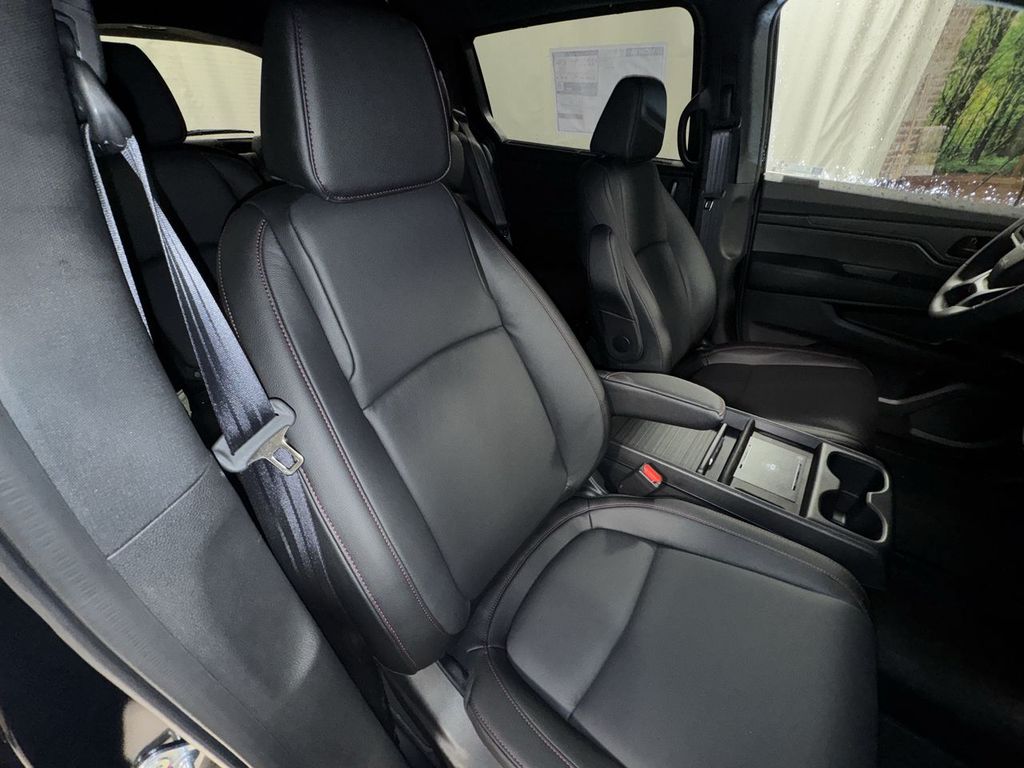 new 2026 Honda Odyssey car, priced at $45,390