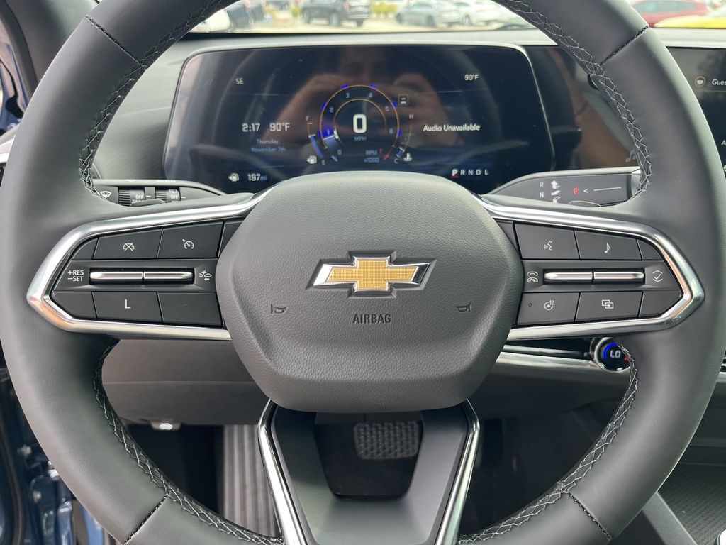 new 2025 Chevrolet Equinox car, priced at $35,175