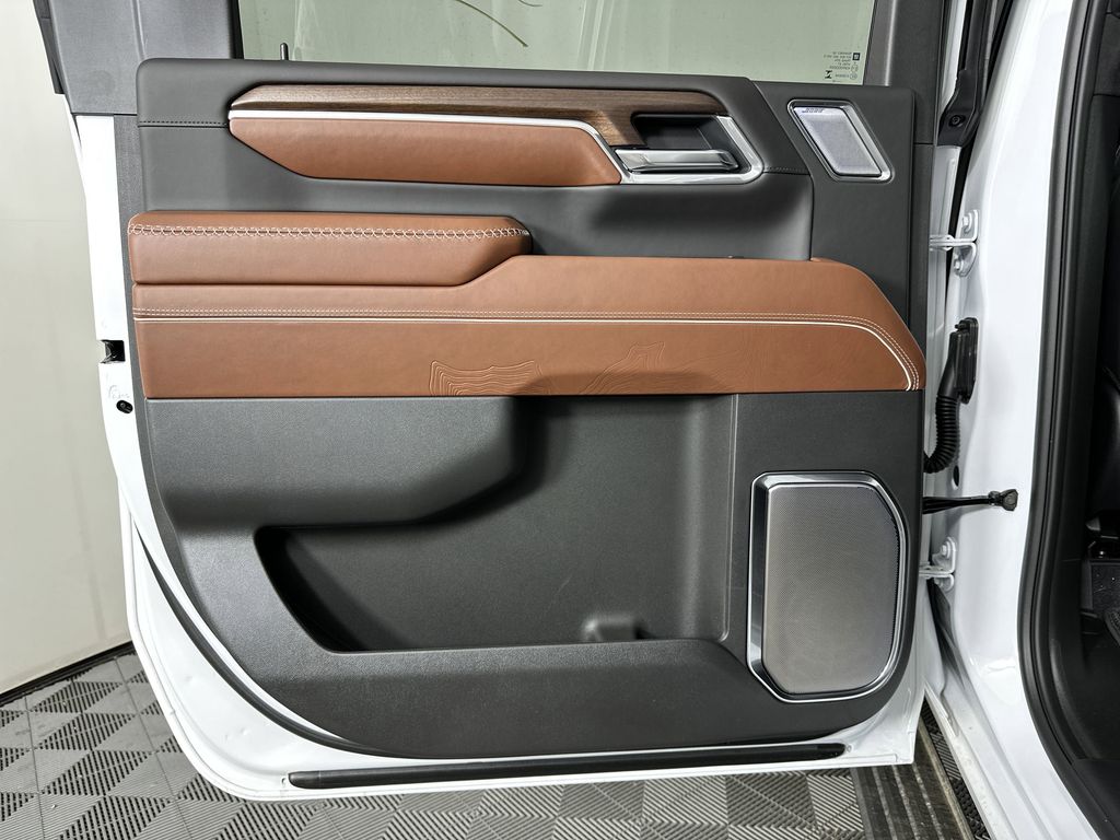 new 2025 GMC Sierra 2500HD car, priced at $93,552