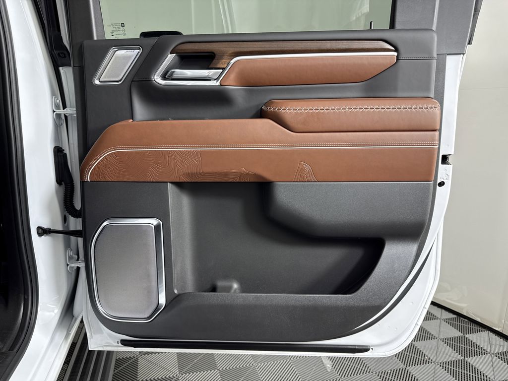 new 2025 GMC Sierra 2500HD car, priced at $93,552
