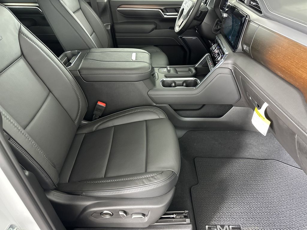new 2025 GMC Sierra 2500HD car, priced at $84,544