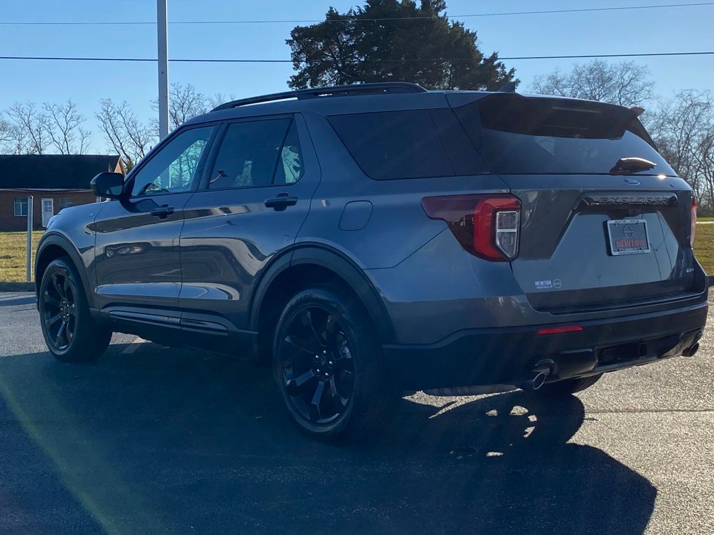 used 2024 Ford Explorer car, priced at $43,500