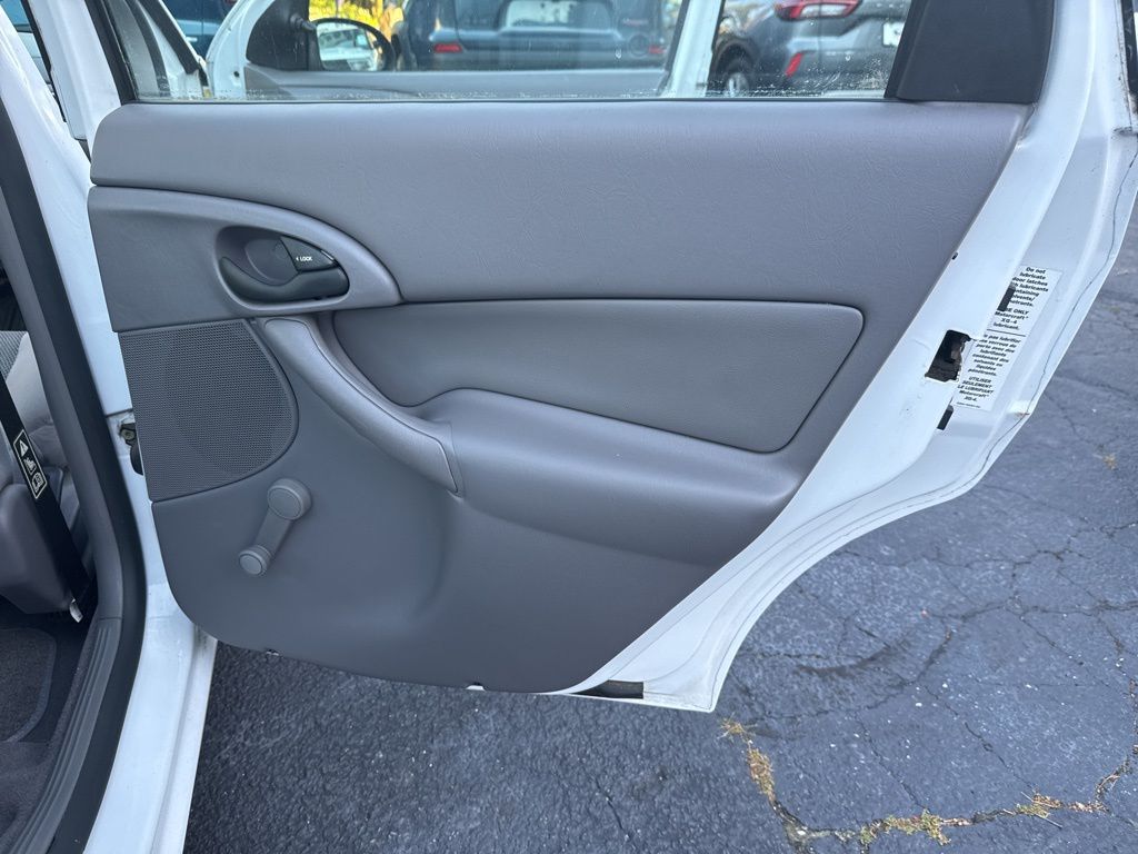 used 2003 Ford Focus car, priced at $5,900