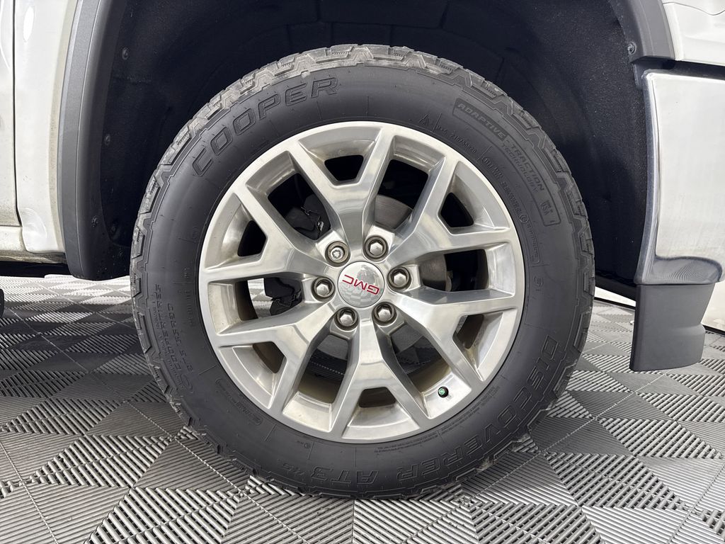 used 2018 GMC Sierra 1500 car, priced at $30,995