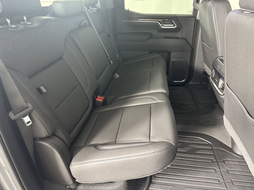 new 2025 GMC Sierra 1500 car, priced at $62,424