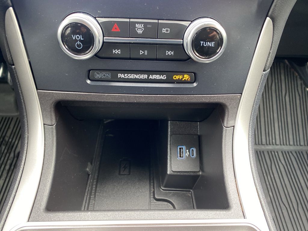 used 2023 Ford Edge car, priced at $29,600