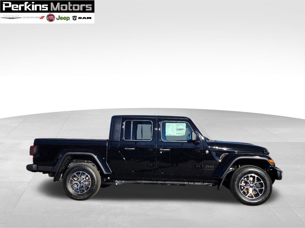 new 2025 Jeep Gladiator car, priced at $49,359