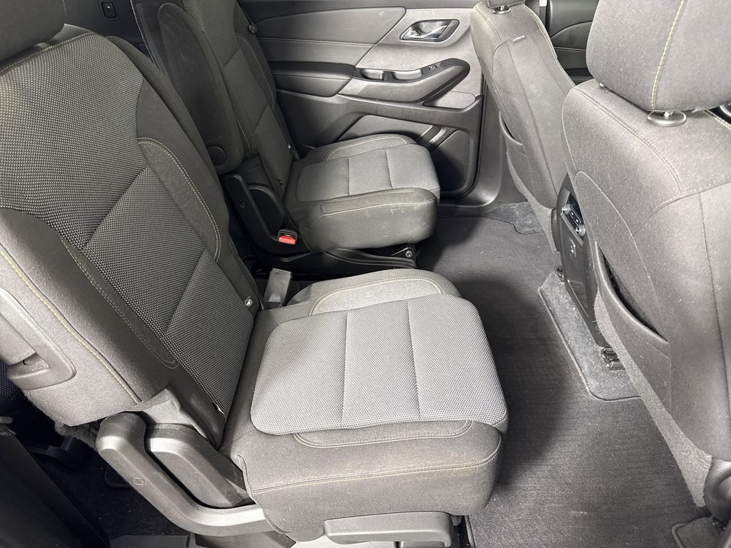 used 2021 Chevrolet Traverse car, priced at $25,997