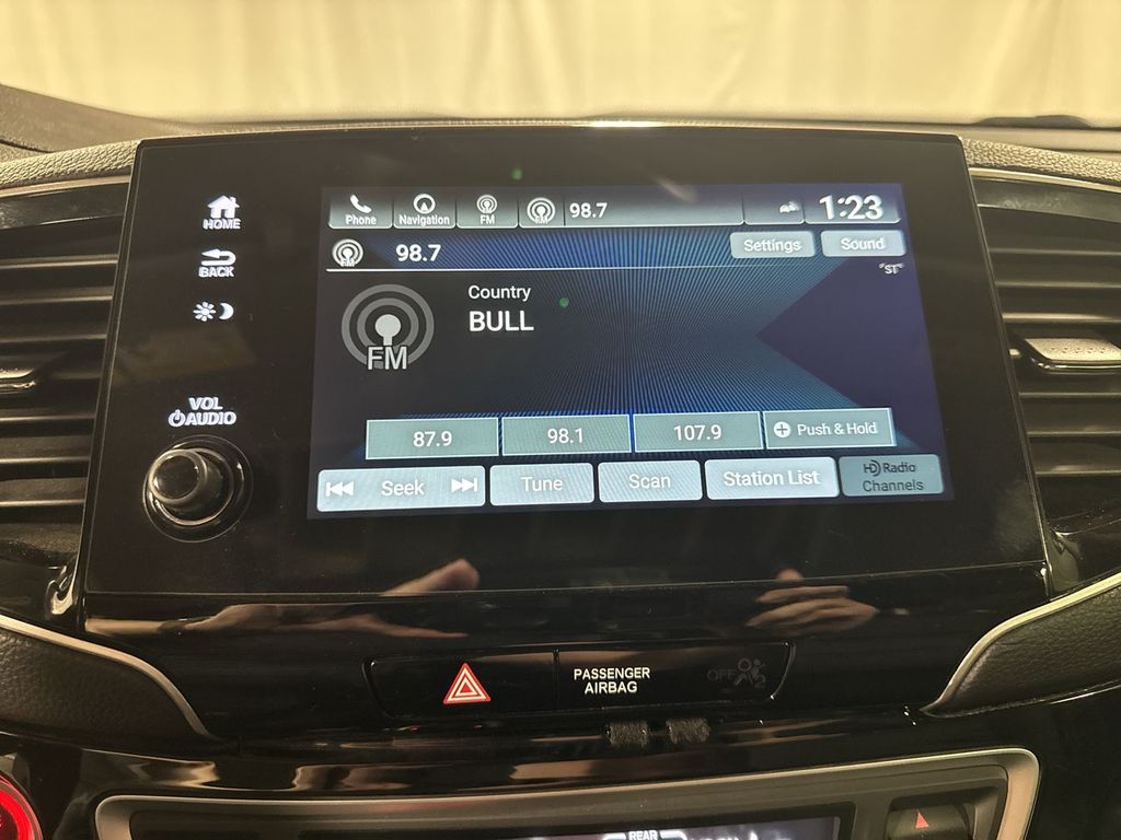 used 2022 Honda Pilot car, priced at $34,997