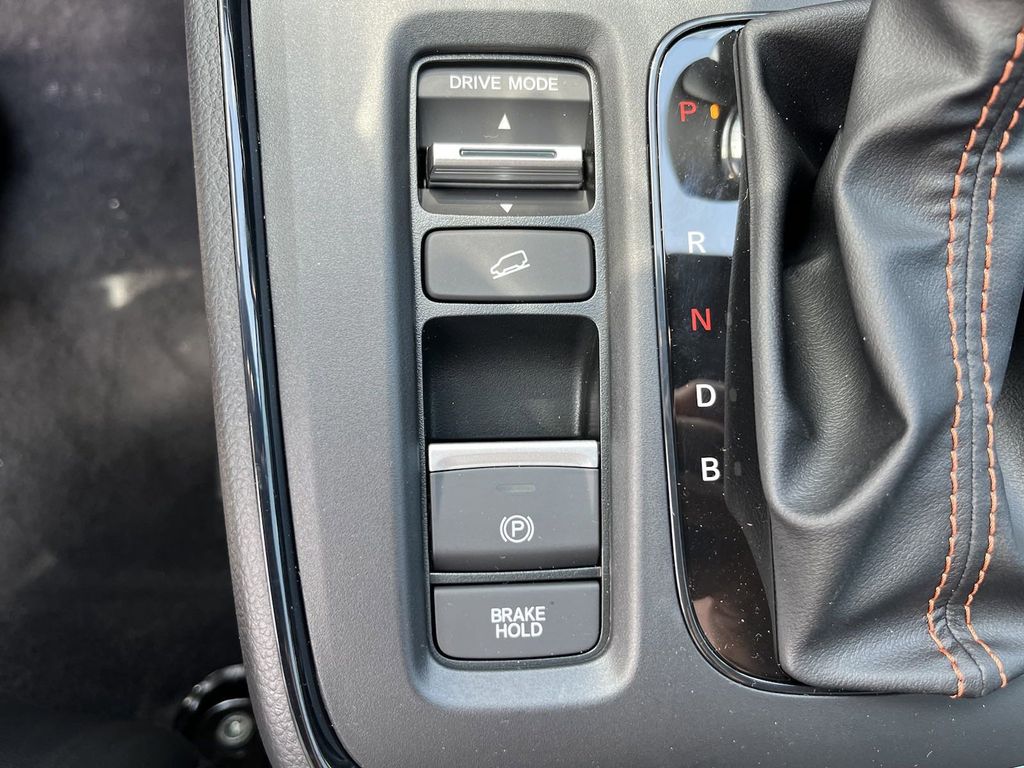 new 2025 Honda CR-V Hybrid car, priced at $40,795