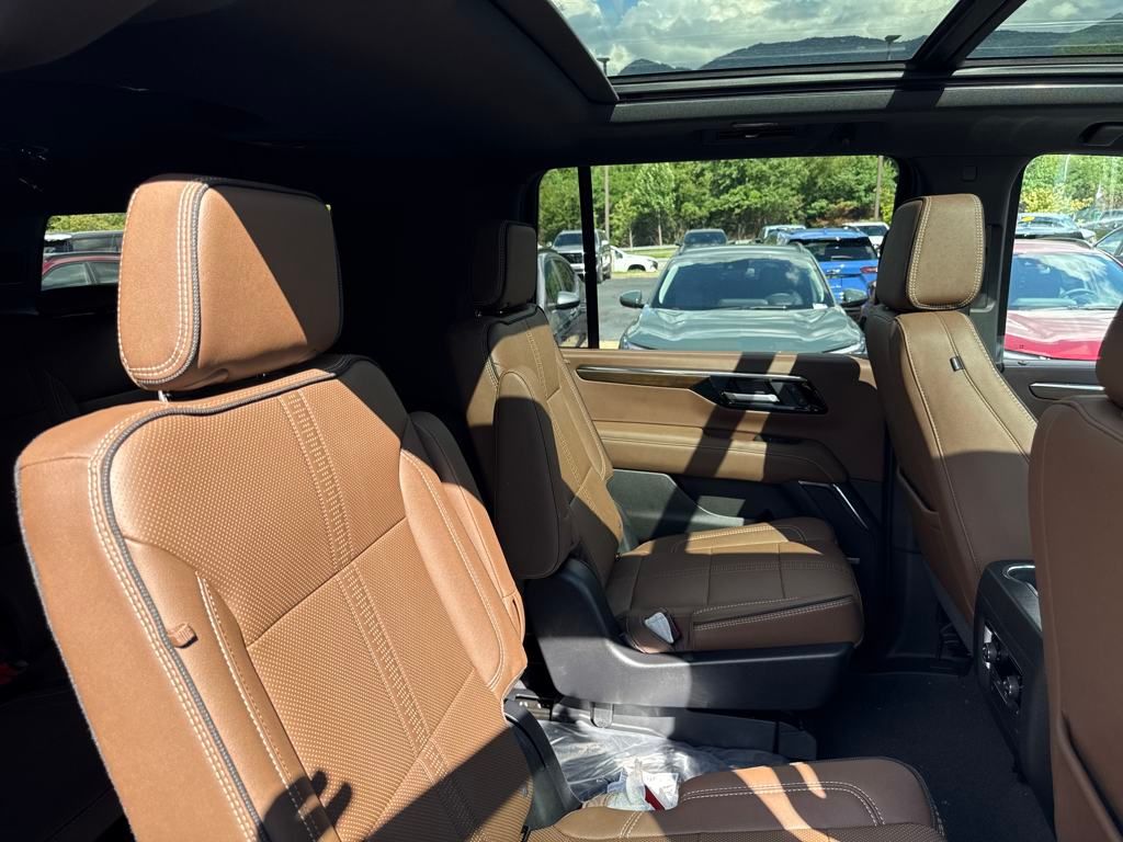 new 2025 Chevrolet Suburban car, priced at $92,180