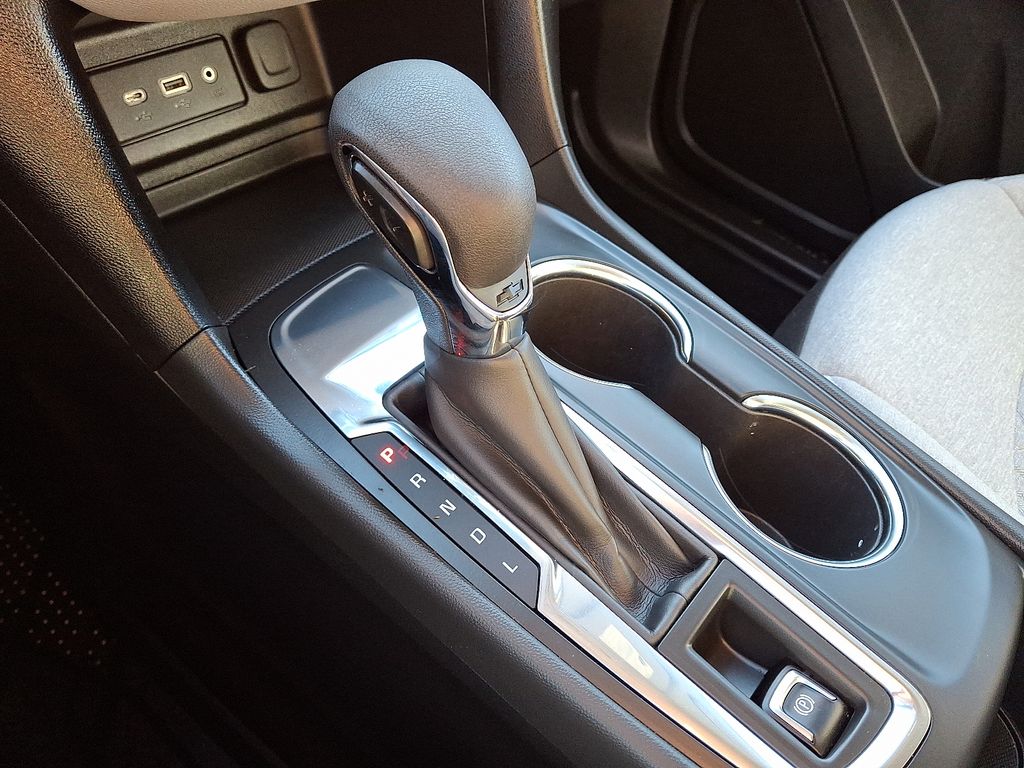 used 2022 Chevrolet Equinox car, priced at $20,995