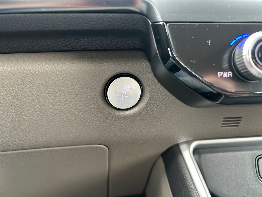 new 2026 Kia Carnival Hybrid car, priced at $40,982