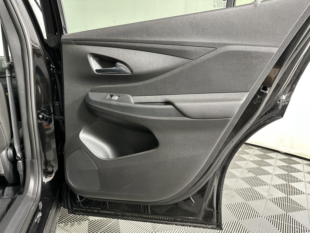 new 2025 Buick Envista car, priced at $25,190