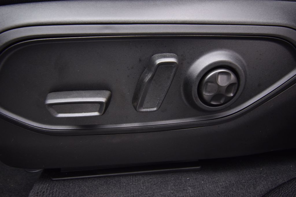 new 2025 Jeep Grand Cherokee L car, priced at $50,985