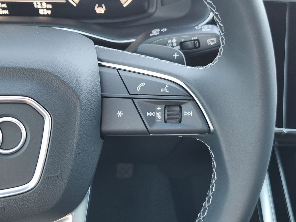 new 2025 Audi Q8 car, priced at $83,265