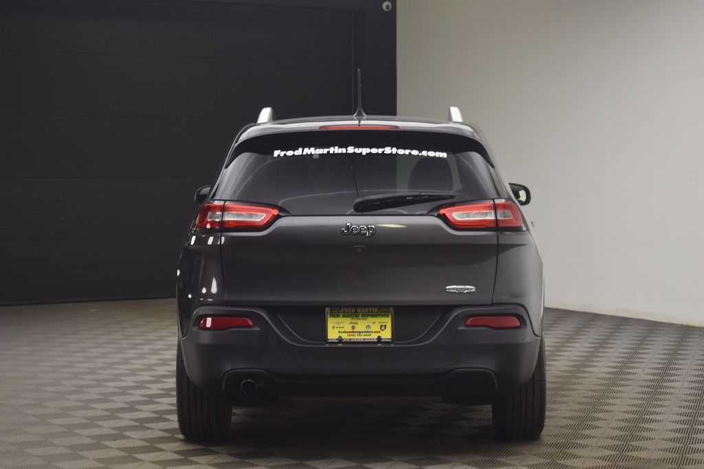 used 2016 Jeep Cherokee car, priced at $10,095