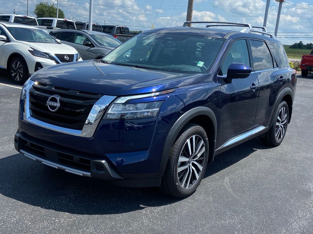 new 2024 Nissan Pathfinder car, priced at $45,450