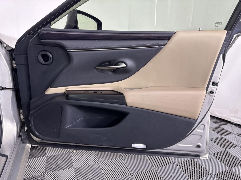 used 2019 Lexus ES car, priced at $30,367